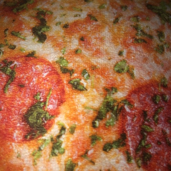 Pizza pillow 🍕 - Picture 4 of 4